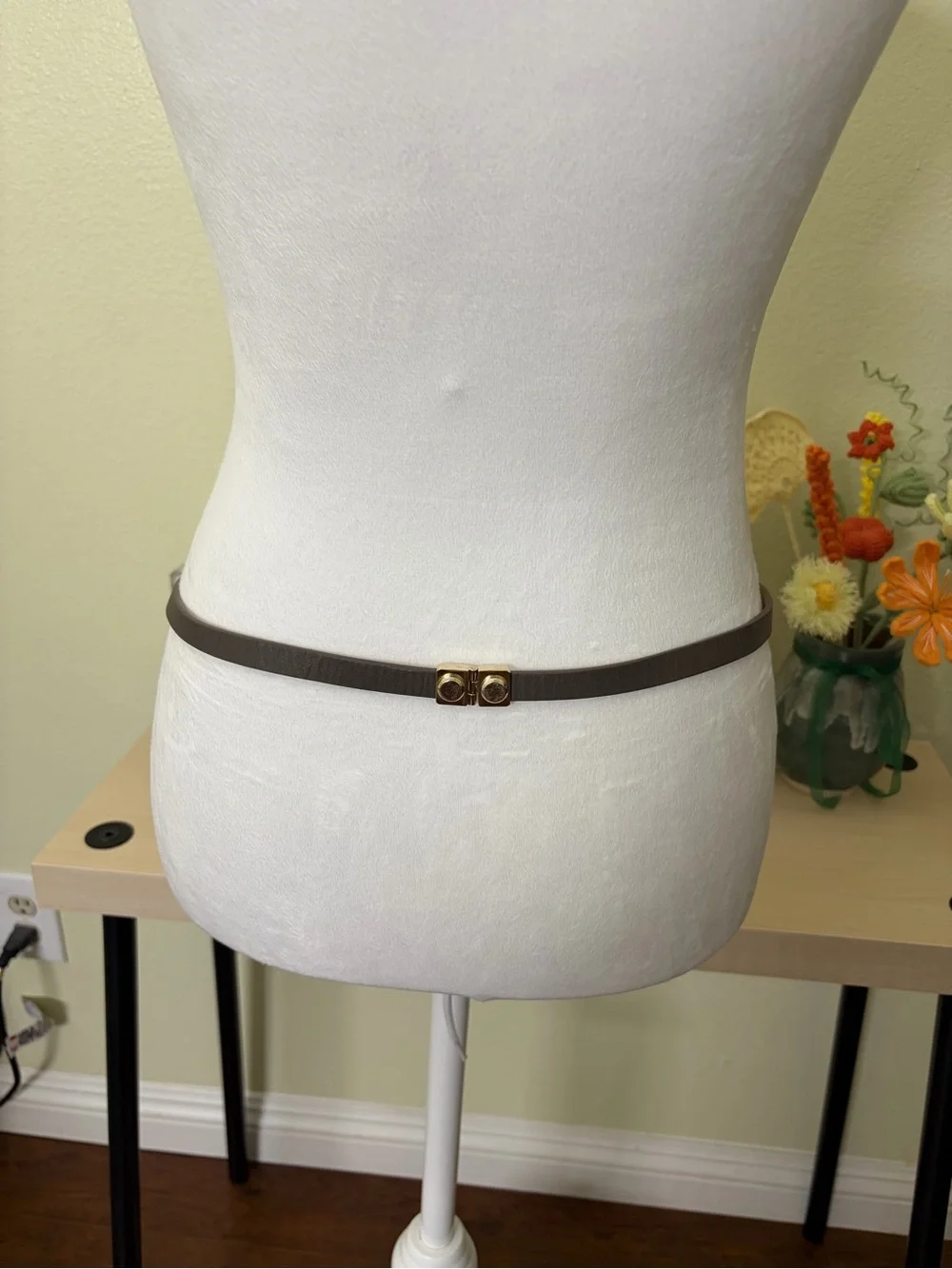 J.Crew Genuine Leather Skinny Belt Pink Taupe Gray Gold Hardware Size S - Picture 5 of 9